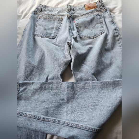 LEVI'S Ladies 550 Relaxed Tapered Jeans.  Size 16L. W33 L32 - Picture 4 of 4
